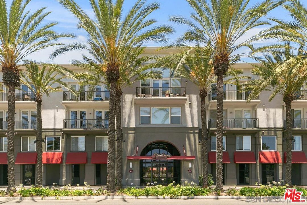 1801 E Katella Ave Unit 4019, Anaheim, CA 92805 Room for Rent in