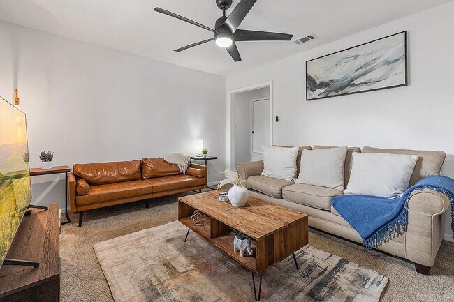 Foto del edificio - 511 Briar St