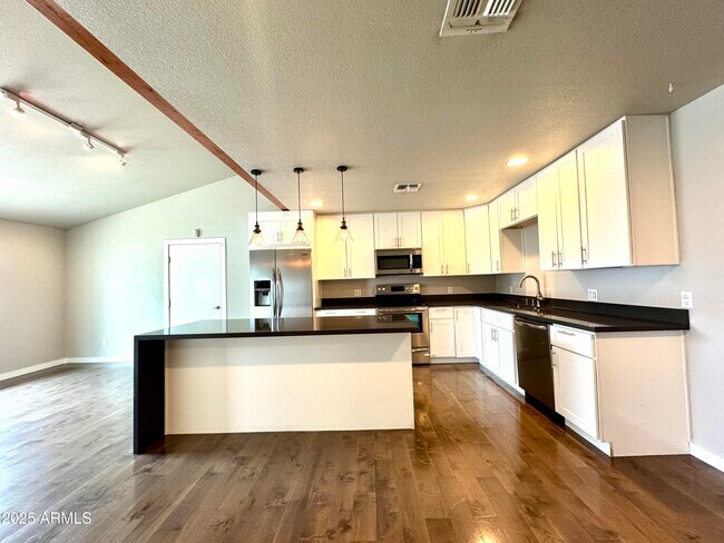 Foto del edificio - 4248 E Montecito Ave