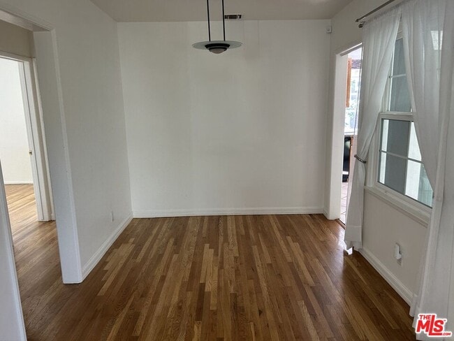 Building Photo - 5355 Rhea Ave