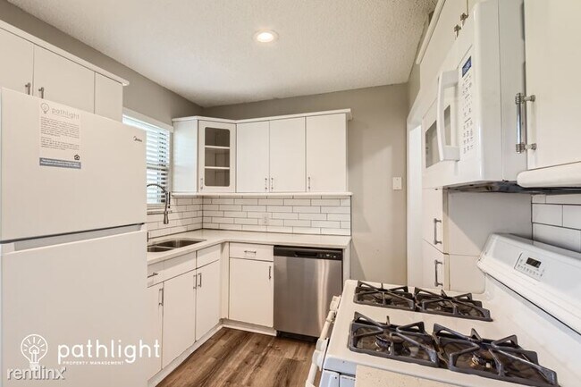 Building Photo - 3 br, 1 bath House - 10630 Newcombe Drive ...