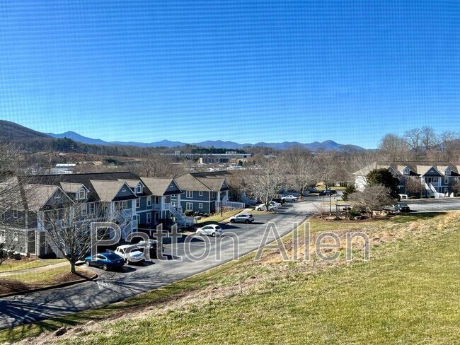 Foto del edificio - 4606 Breakers Ln