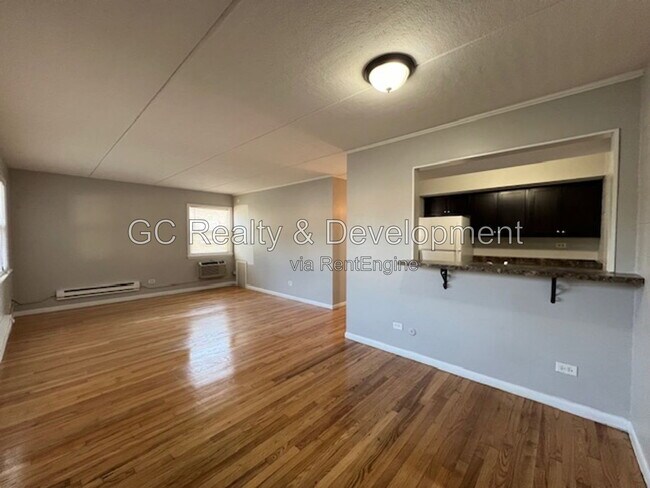 Building Photo - 231 Uteg St