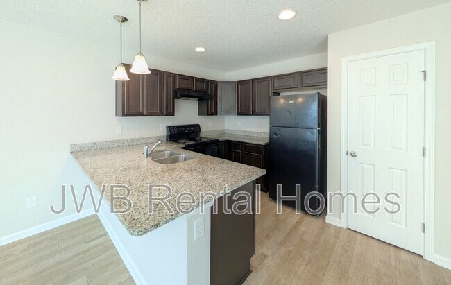 Foto del edificio - 665 Melba St