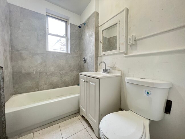 121-123 Elizabeth Ave 1 - 122 Elizabeth Ave