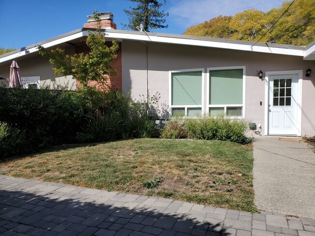 Foto del edificio - Kentfield 3x2 Flat + detached office, fron...