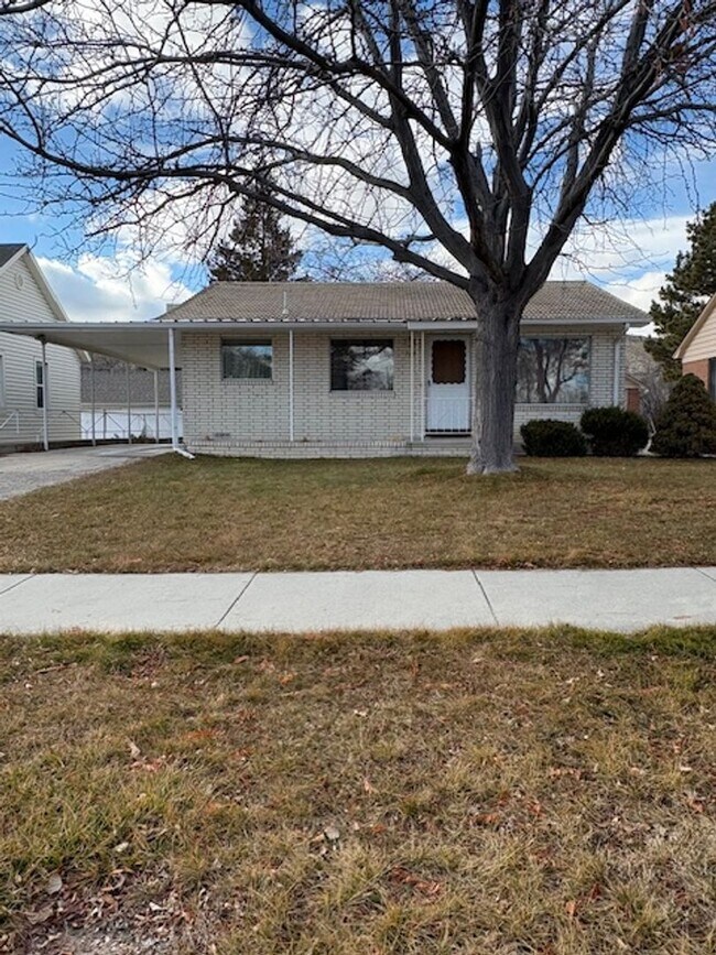 Foto del edificio - 2 Bedroom Home in Great Neighborhood!