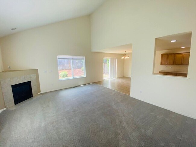 Foto del edificio - Charming and Spacious Home