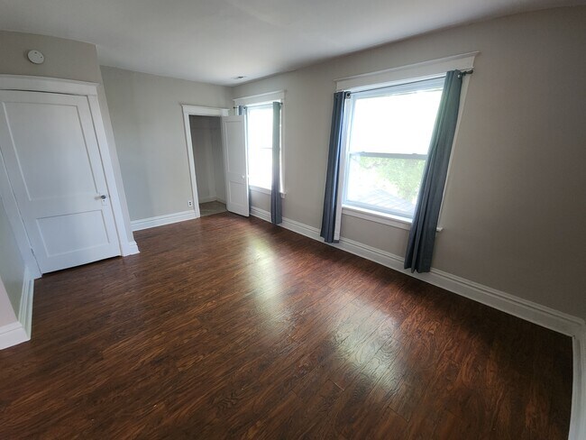 Foto del edificio - 5036 Chippewa St