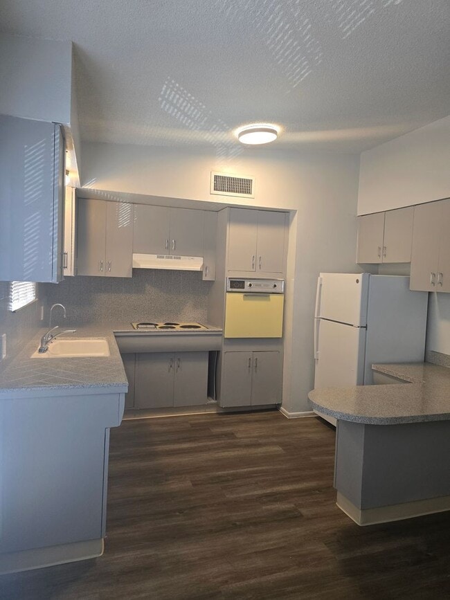 Foto del edificio - 3507 E 3rd St