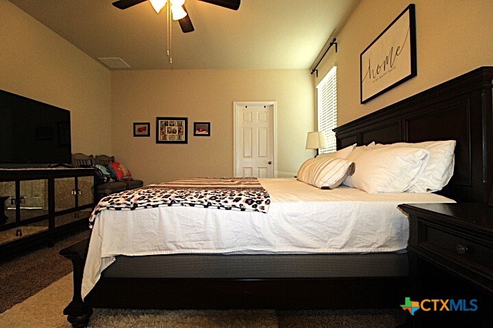 Building Photo - 1808 Cow House Ct