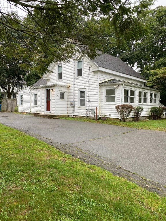 Primary Photo - 987 Pleasant St