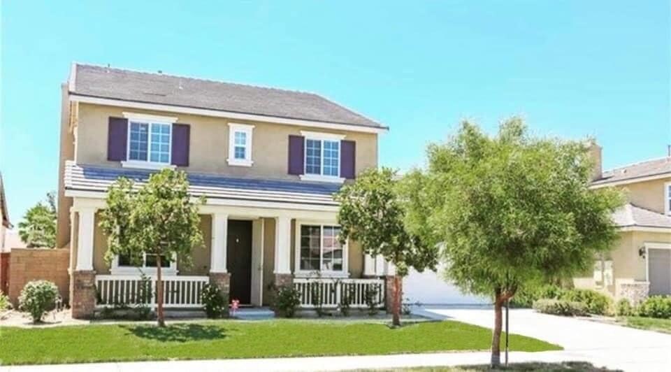 Front of Home - 29611 Barefoot Cir