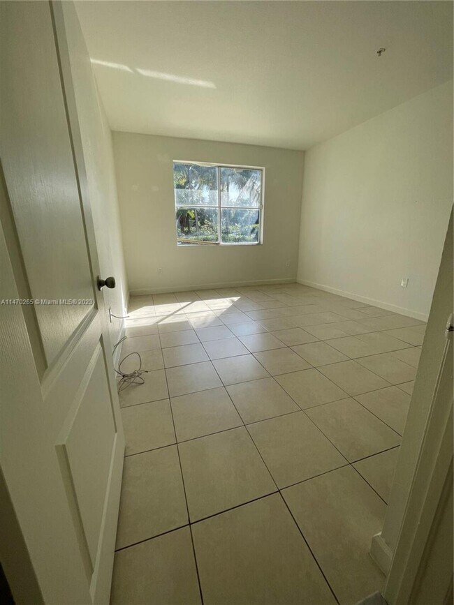 Foto del edificio - 17800 NW 73rd Ave # 104-21
