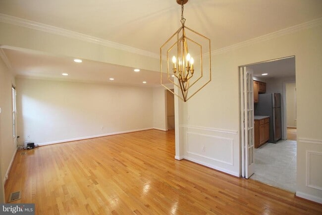 Building Photo - 436 N Park Dr