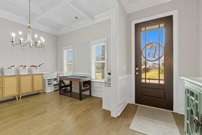 Foto del edificio - Exceptional Home in Donahue Ridge!