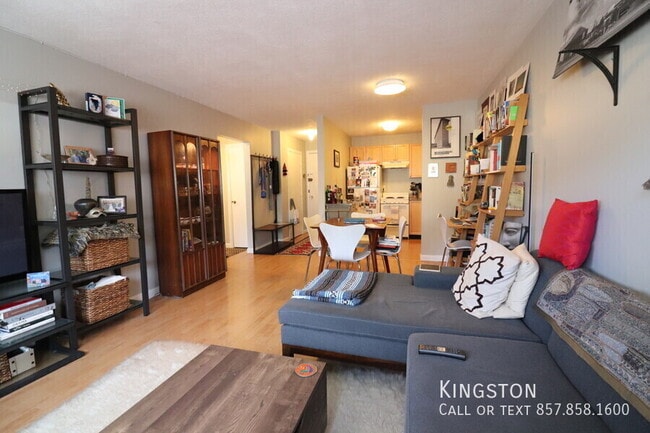 Photo - 15 Walbridge St Apartment