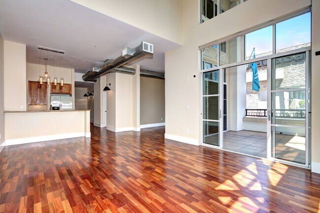 Building Photo - 333 Santana Row, Unit 201