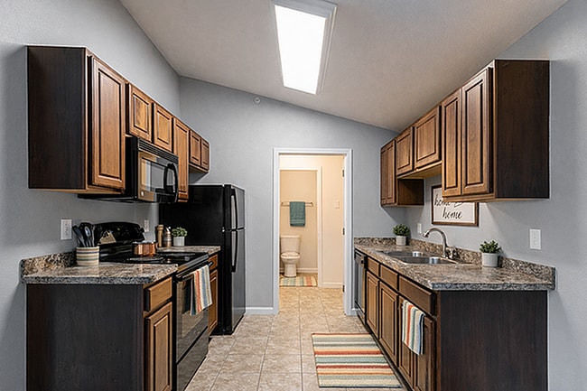 Building Photo - Somerset Park