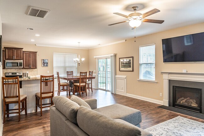 Building Photo - 749 Legacy Lakes Way