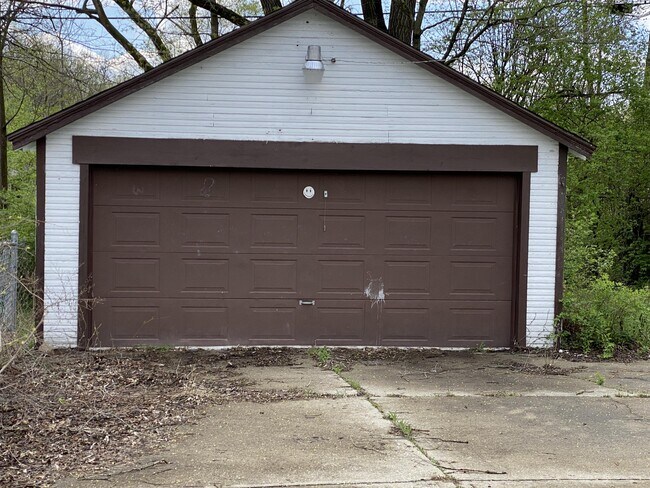 Building Photo - 1059 Walton Ave