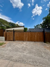 Building Photo - 6305 Scyene Rd
