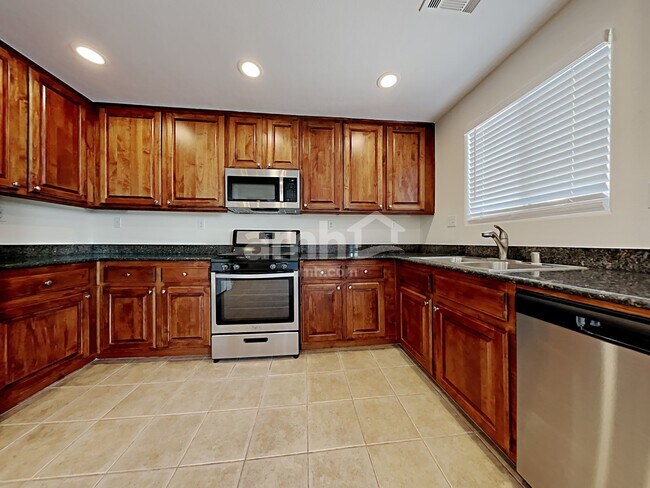 Foto del edificio - 10354 Adrianna Avenue