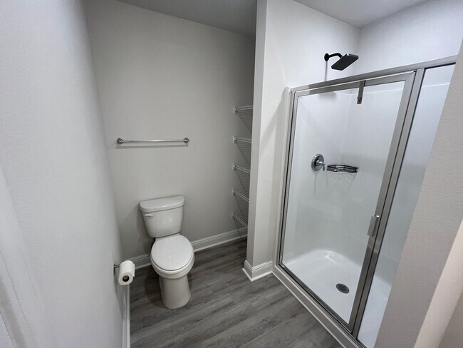 Foto del edificio - New Townhome near UWF and Nine Mile RD