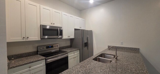 Foto del edificio - Duplex for rent