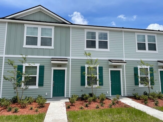 2 Bed- 3 Bath Townhouse Located at Deer Run! D.R. Horton Townhome Community - 2 WEEKS FREE - 2 Bed- 3 Bath Townhouse Located at Deer Run!  D.R. Horton Townhome Community - 2 WEEKS FREE