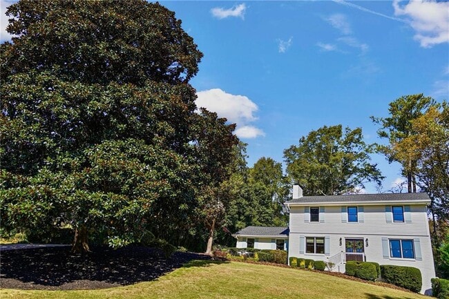 Building Photo - 385 Knoll Woods Terrace
