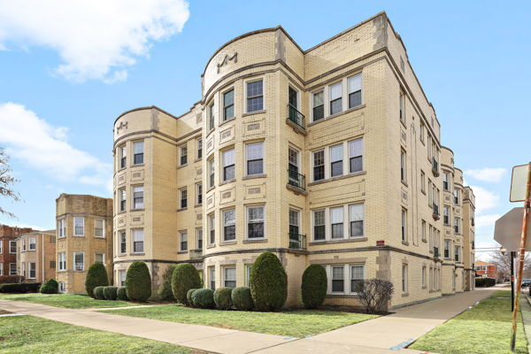 exterior - 2707 W Albion Ave