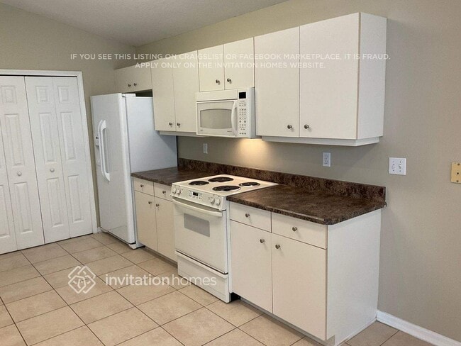Building Photo - 1121 Hartbourne Ln