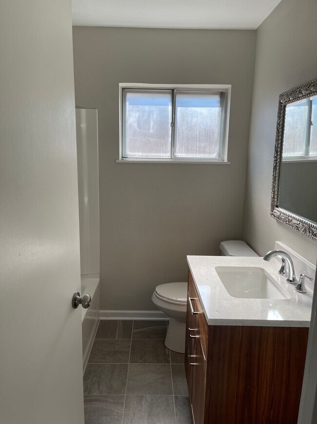 Foto del edificio - 1619 Anita St