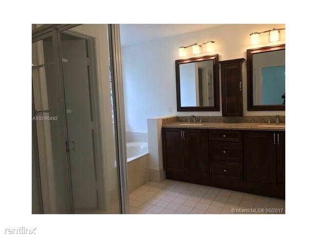Building Photo - 3 br, 2.5 bath House - 360 SW 190th Ave