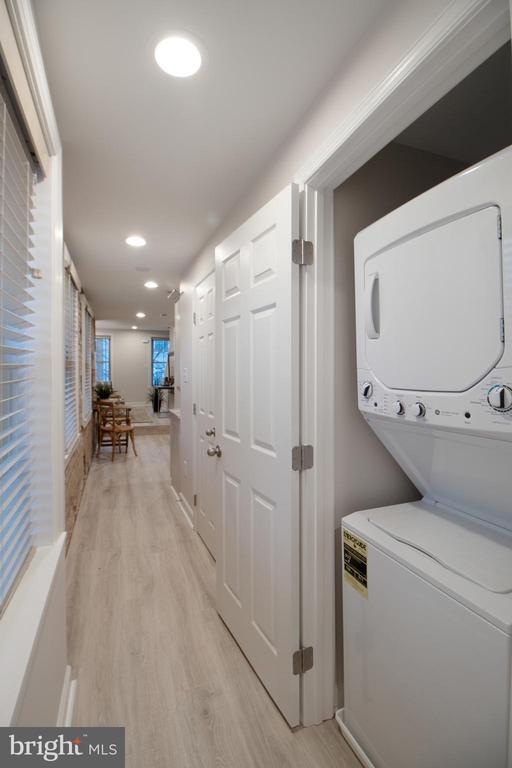 Building Photo - 343 Scott St