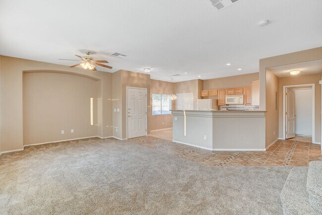 Foto del edificio - 6733 Lookout Lodge Ln
