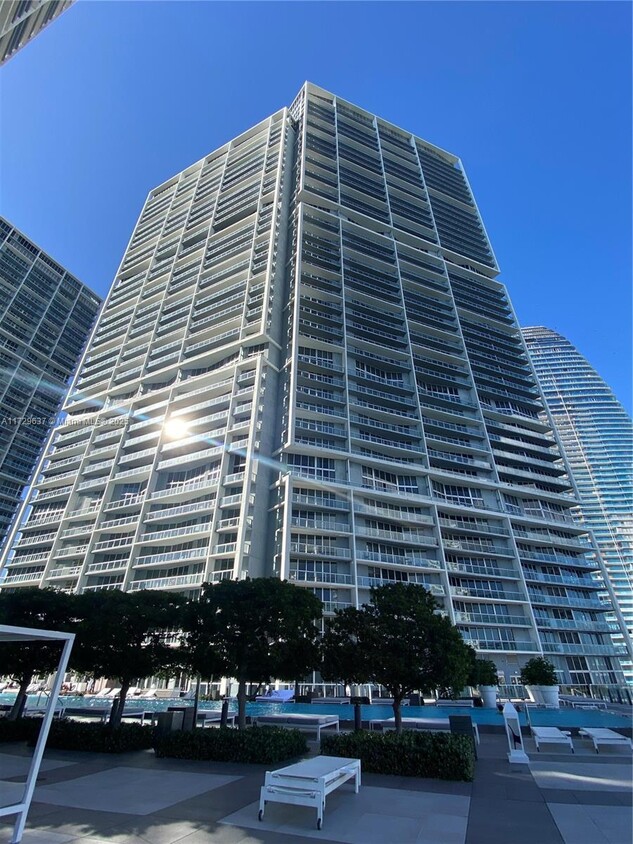 Primary Photo - 465 Brickell Ave