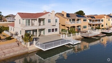Building Photo - 18075 Lakeview Dr