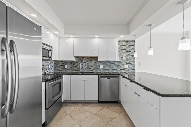 Foto del edificio - 2801 NE 183rd St