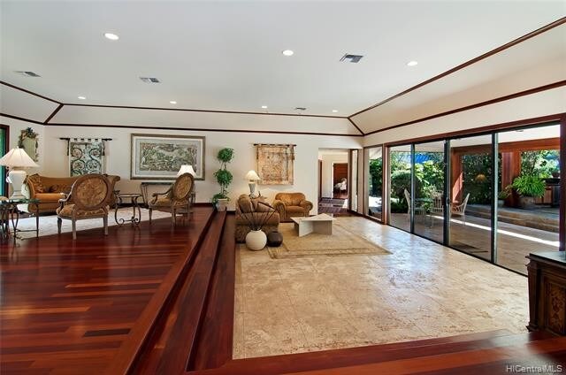Building Photo - 1142 Waikui Pl