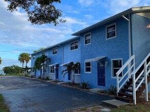 Building Photo - 4220 NE Indian River Dr