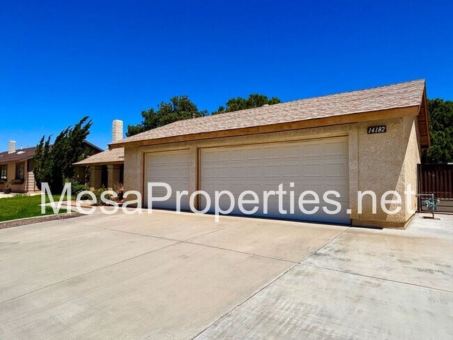 Foto del edificio - 14182 Liberty Way