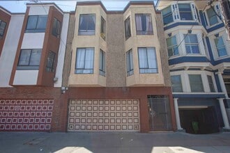 Building Photo - 361 3rd Ave
