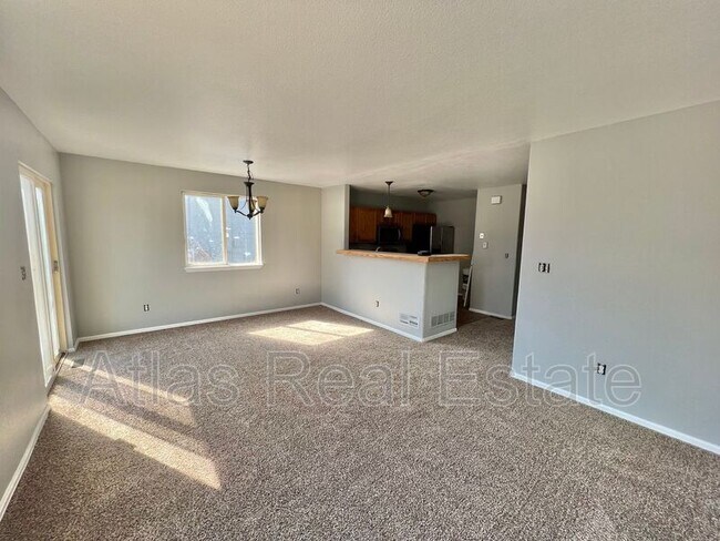 Building Photo - 4854 Crystal St