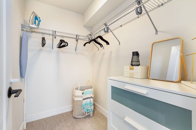 Foto del edificio - 65 W Dravus St