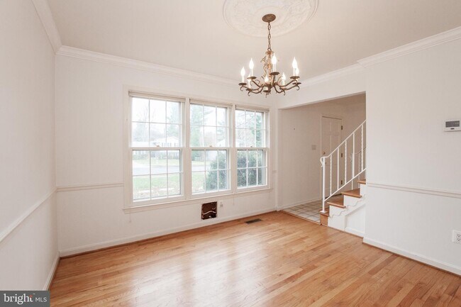 Foto del edificio - 9480 Shouse Dr