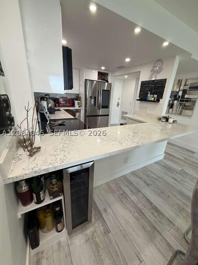 Foto del edificio - 13499 Biscayne Blvd