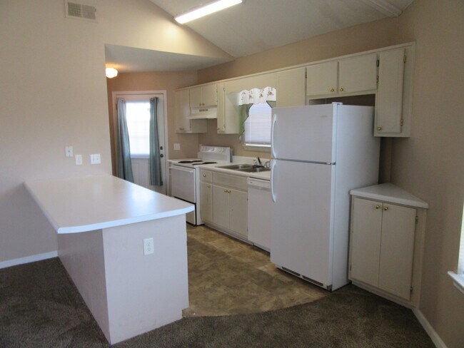 Building Photo - 1401 Gulf Ave