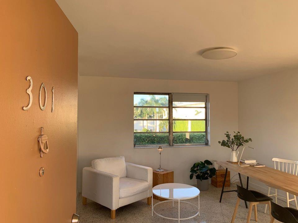 Photo - 649 SW 9th St-201-201
